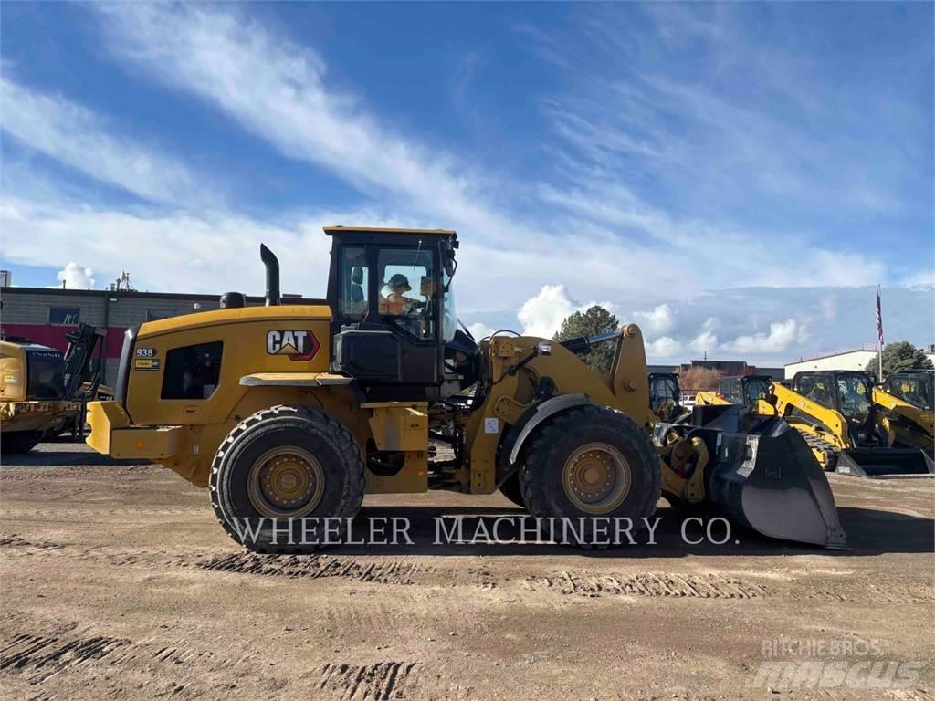 CAT 938 QC لوادر بعجل