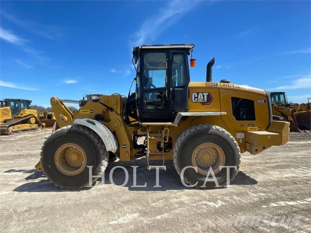 CAT 938 QC لوادر بعجل