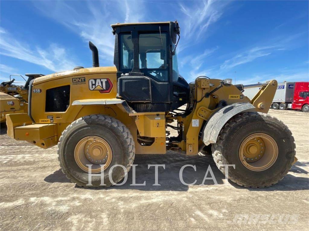 CAT 938 QC لوادر بعجل