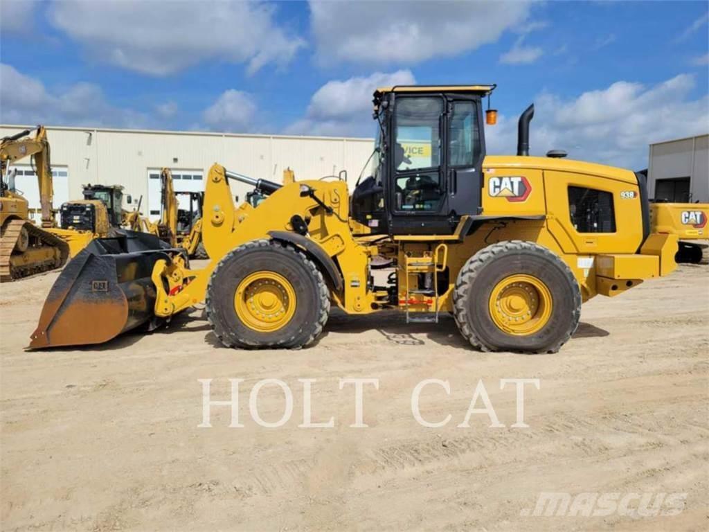 CAT 938 QC لوادر بعجل