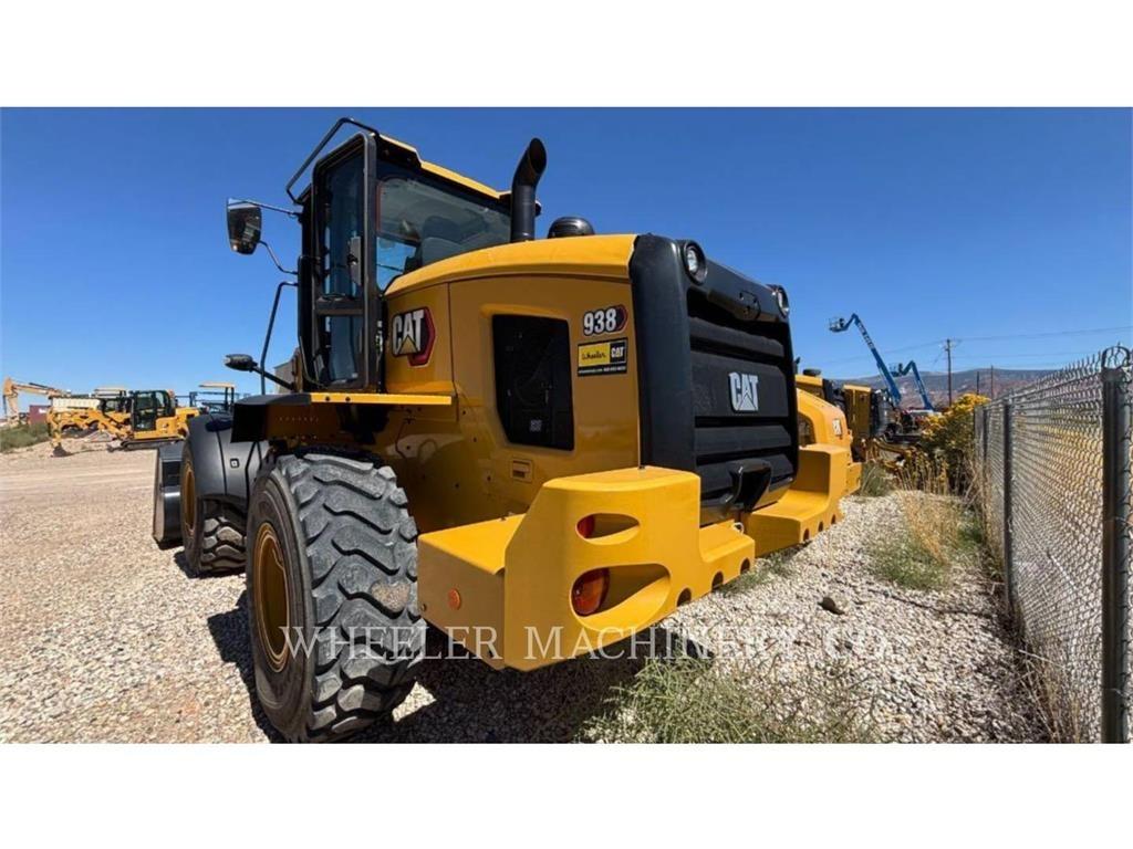 CAT 938 QC لوادر بعجل
