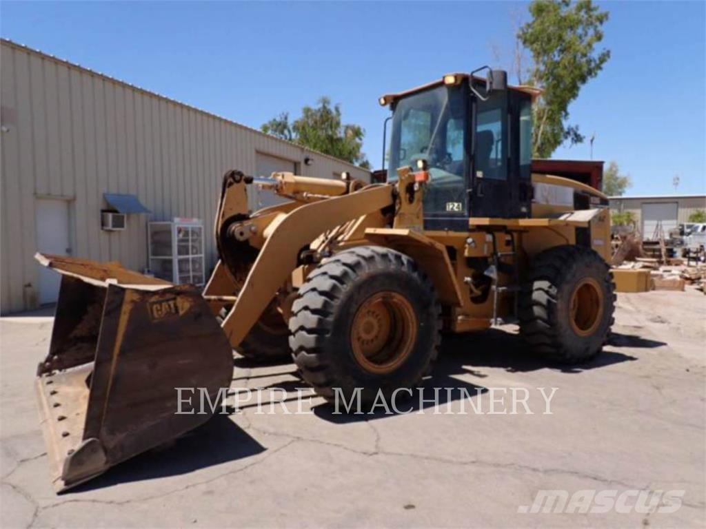 CAT 938G لوادر بعجل