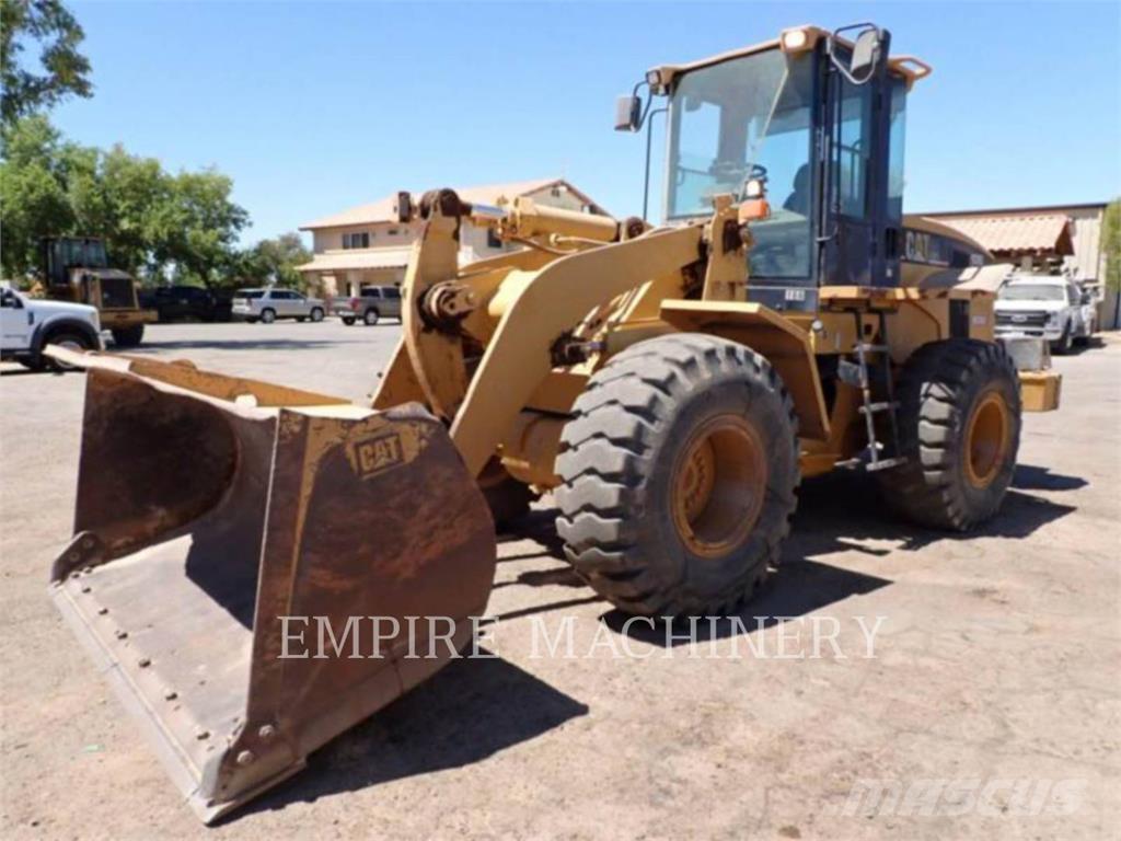 CAT 938G لوادر بعجل