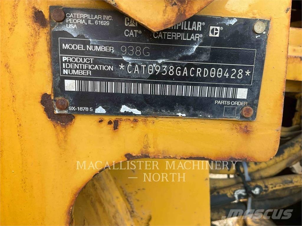 CAT 938G لوادر بعجل