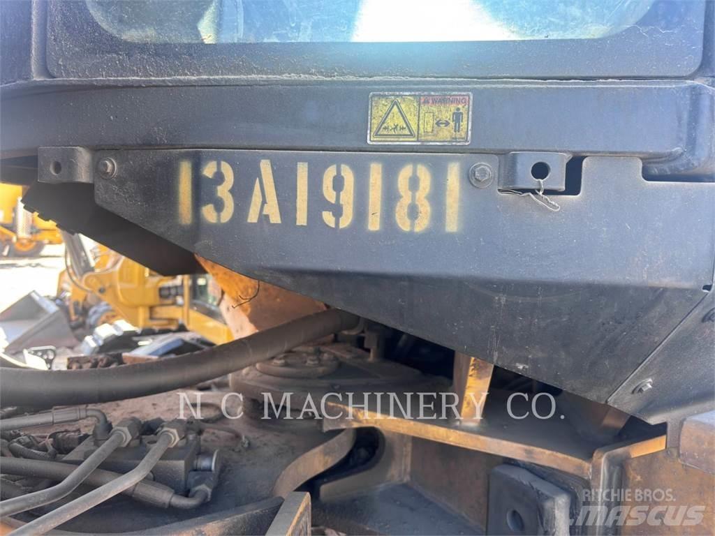 CAT 938K لوادر بعجل