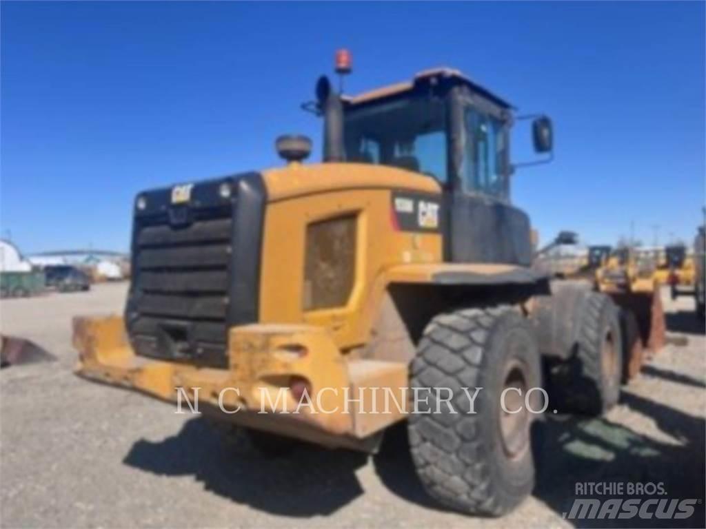 CAT 938K لوادر بعجل