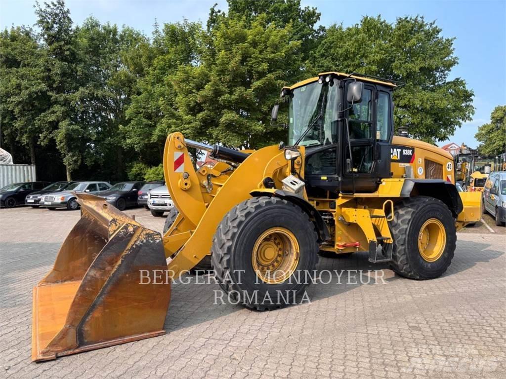 CAT 938K لوادر بعجل