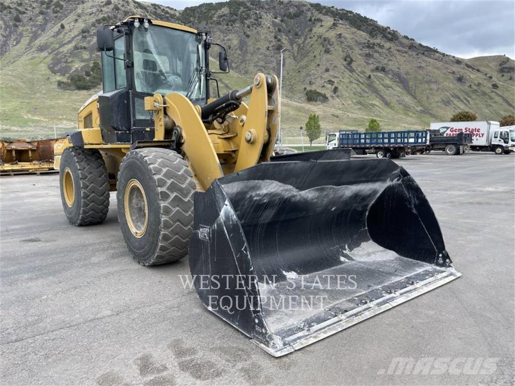 CAT 938K لوادر بعجل