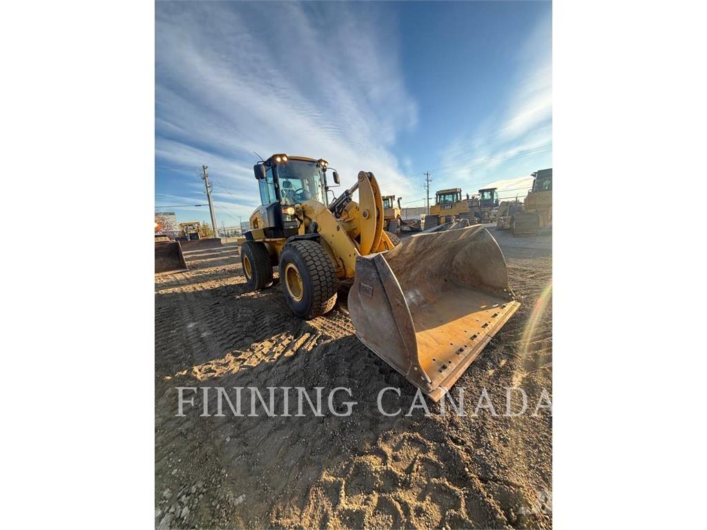 CAT 938K بلدوزرات بعجلات