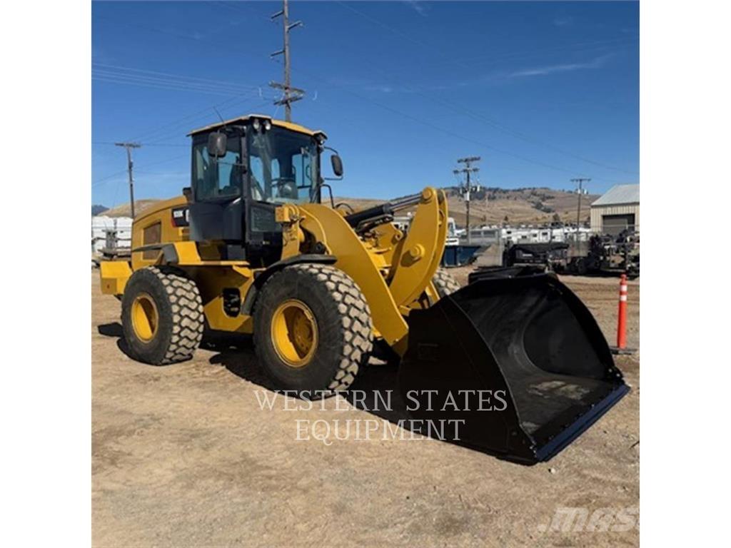 CAT 938K لوادر بعجل