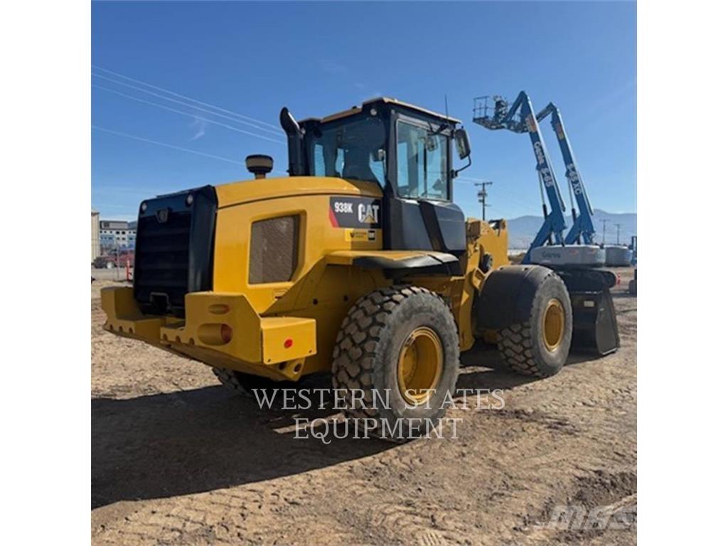 CAT 938K لوادر بعجل