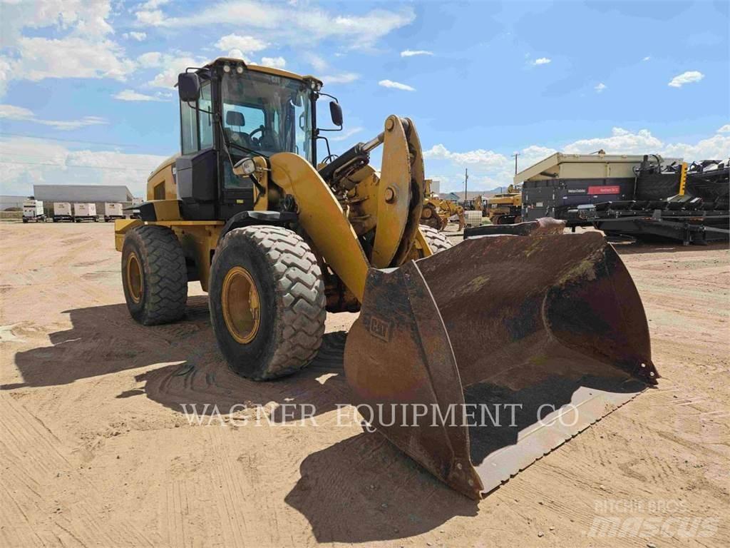 CAT 938K FC لوادر بعجل