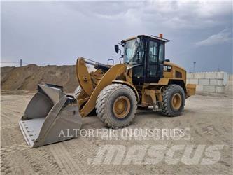 CAT 938M لوادر بعجل