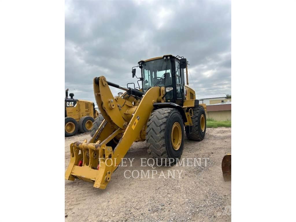 CAT 938M لوادر بعجل