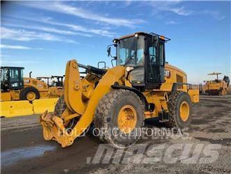 CAT 938M لوادر بعجل