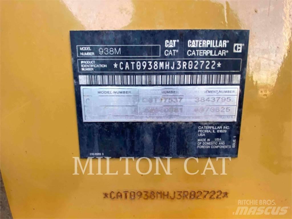 CAT 938M لوادر بعجل