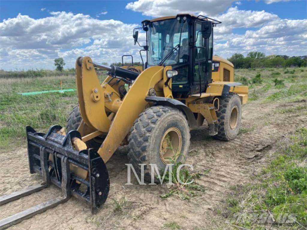 CAT 938M لوادر بعجل