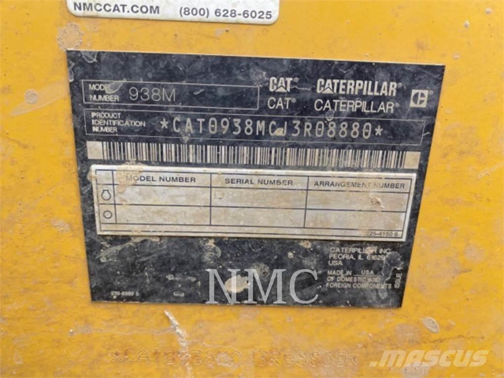 CAT 938M لوادر بعجل