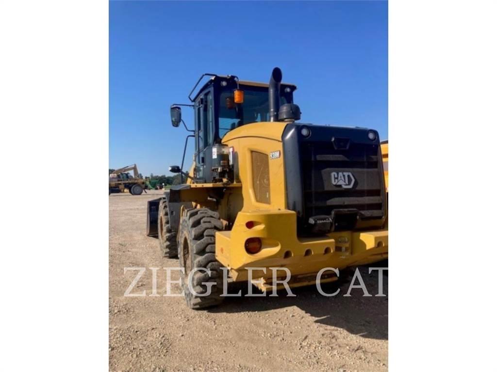 CAT 938M لوادر بعجل