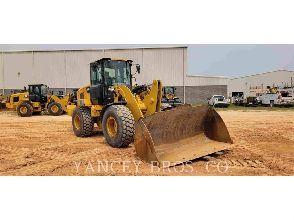 CAT 938M لوادر بعجل