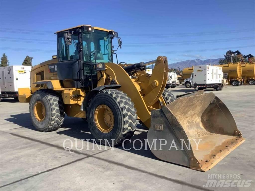 CAT 938M لوادر بعجل