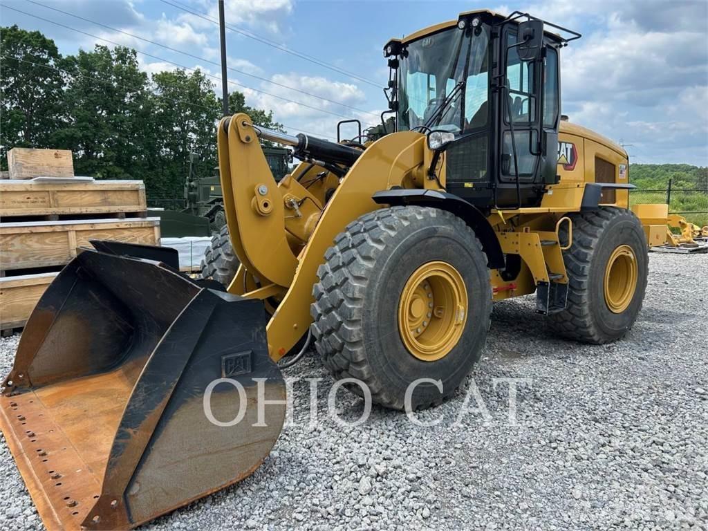 CAT 938M لوادر بعجل