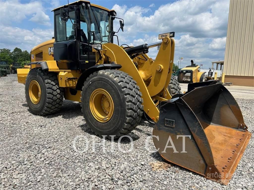 CAT 938M لوادر بعجل