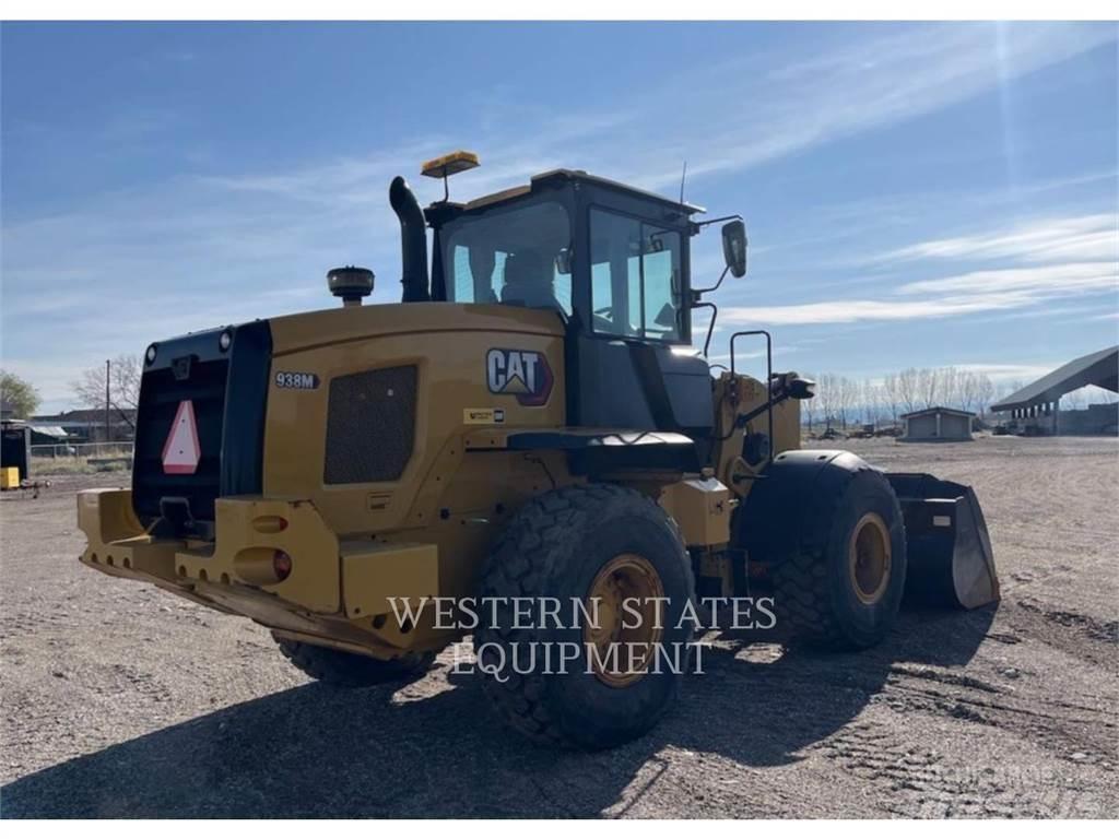 CAT 938M لوادر بعجل