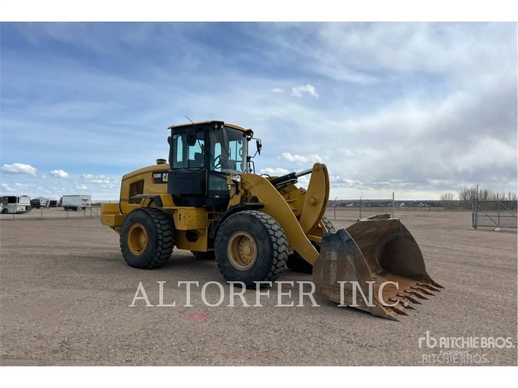 CAT 938M لوادر بعجل