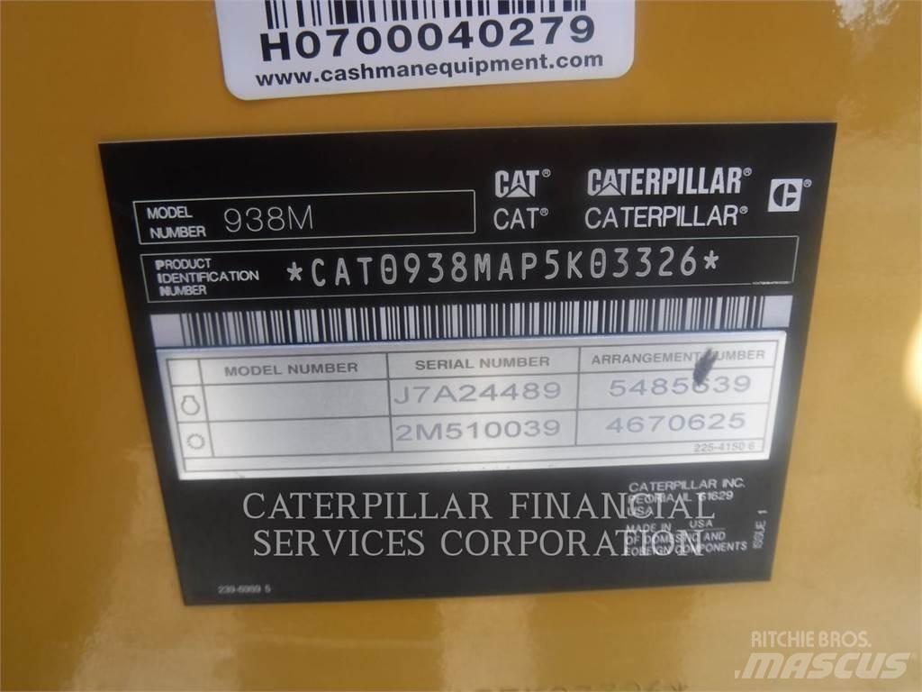 CAT 938M لوادر بعجل