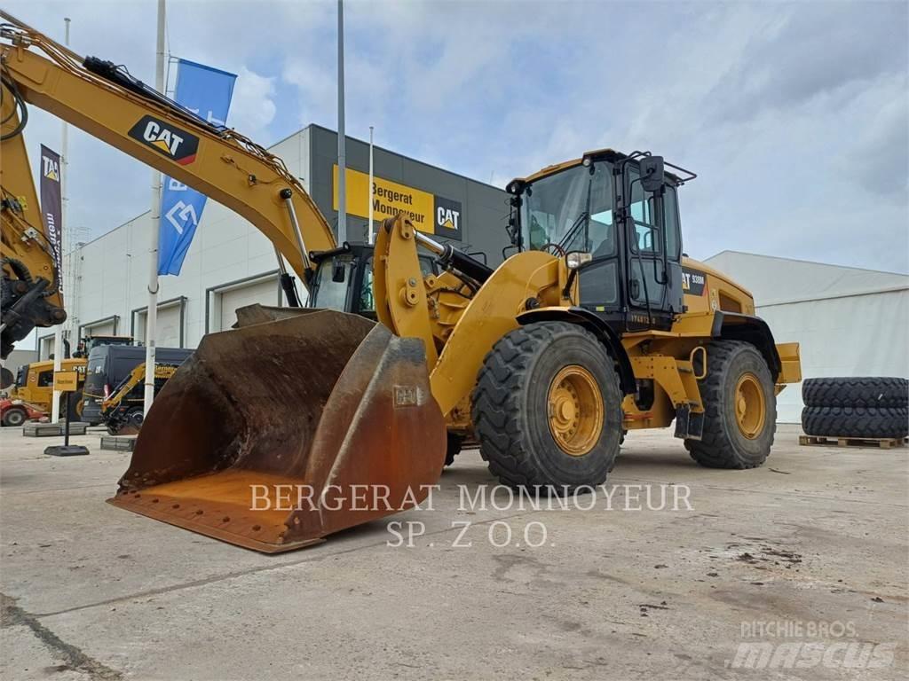 CAT 938M لوادر بعجل