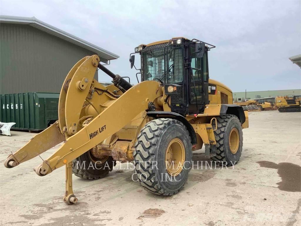 CAT 938M لوادر بعجل