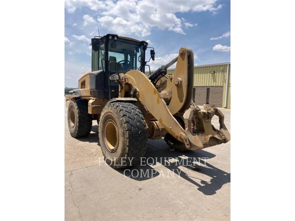CAT 938M لوادر بعجل