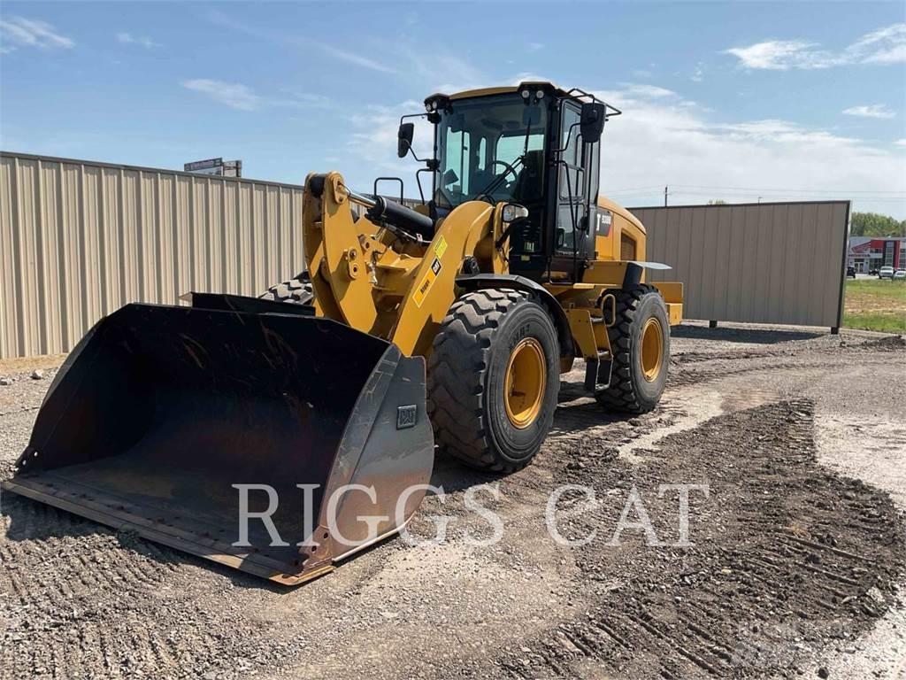 CAT 938M لوادر بعجل