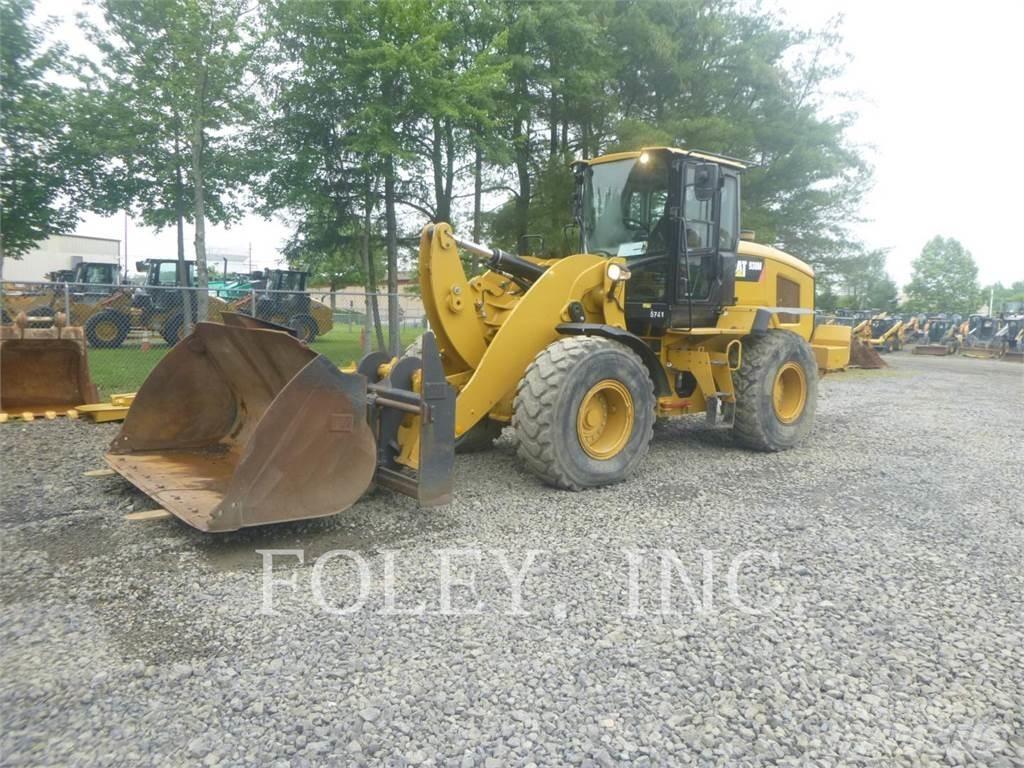 CAT 938M لوادر بعجل