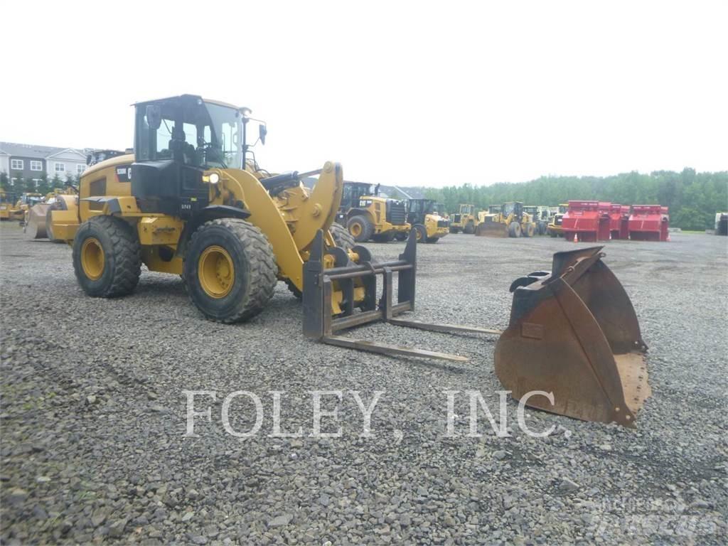 CAT 938M لوادر بعجل