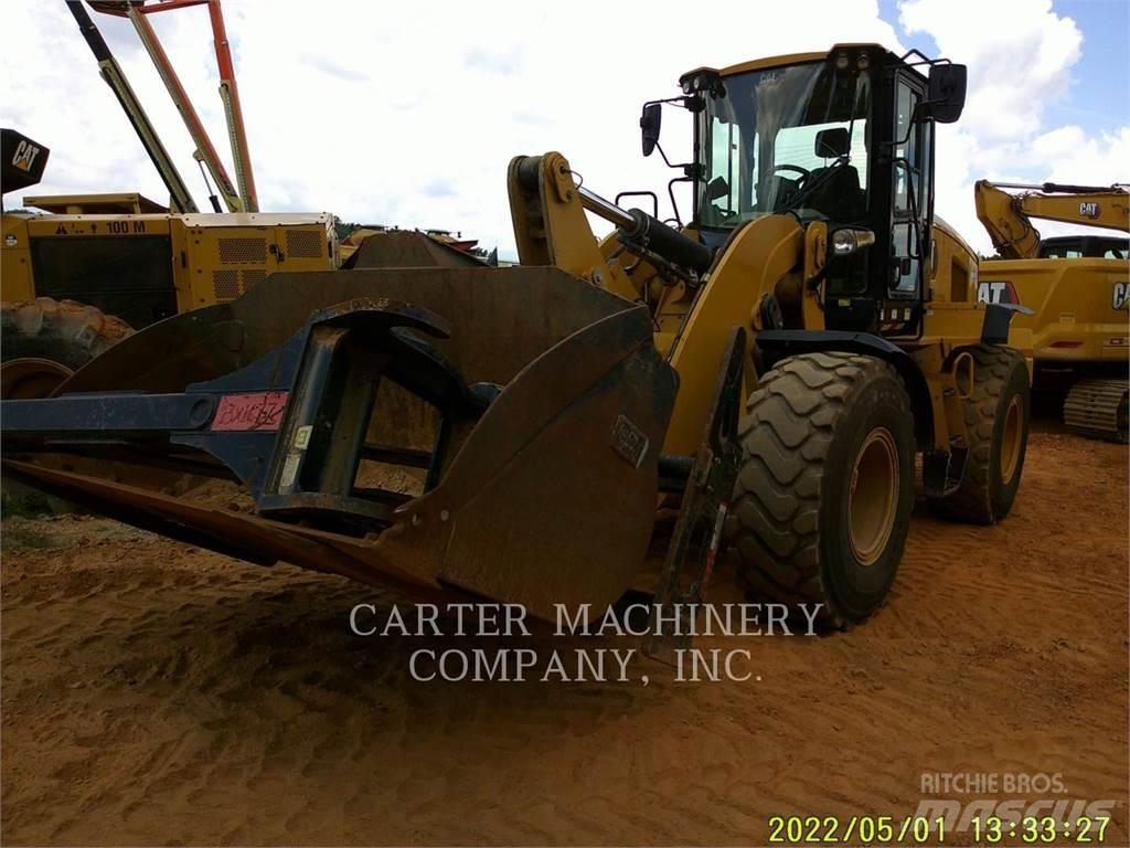 CAT 938M لوادر بعجل