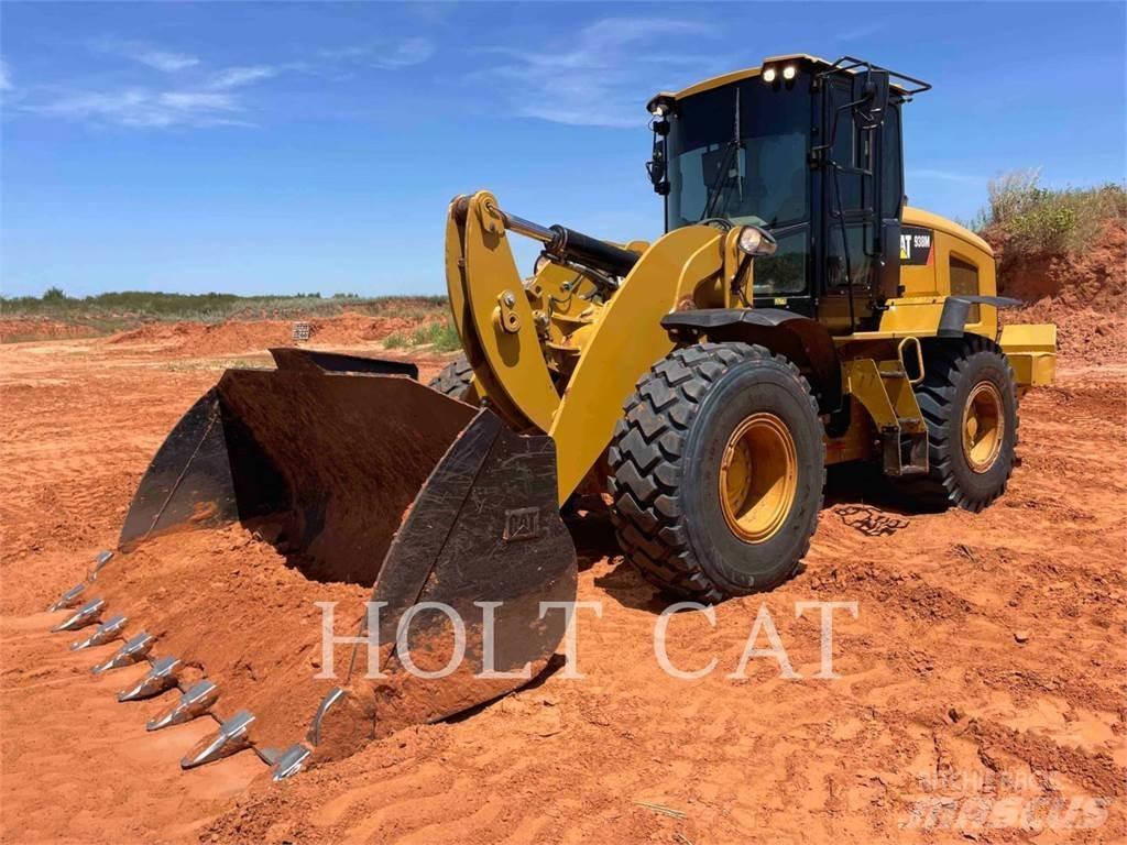 CAT 938M لوادر بعجل