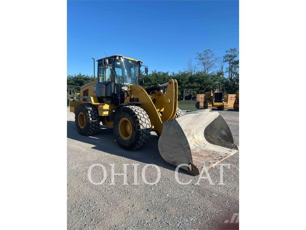 CAT 938M لوادر بعجل