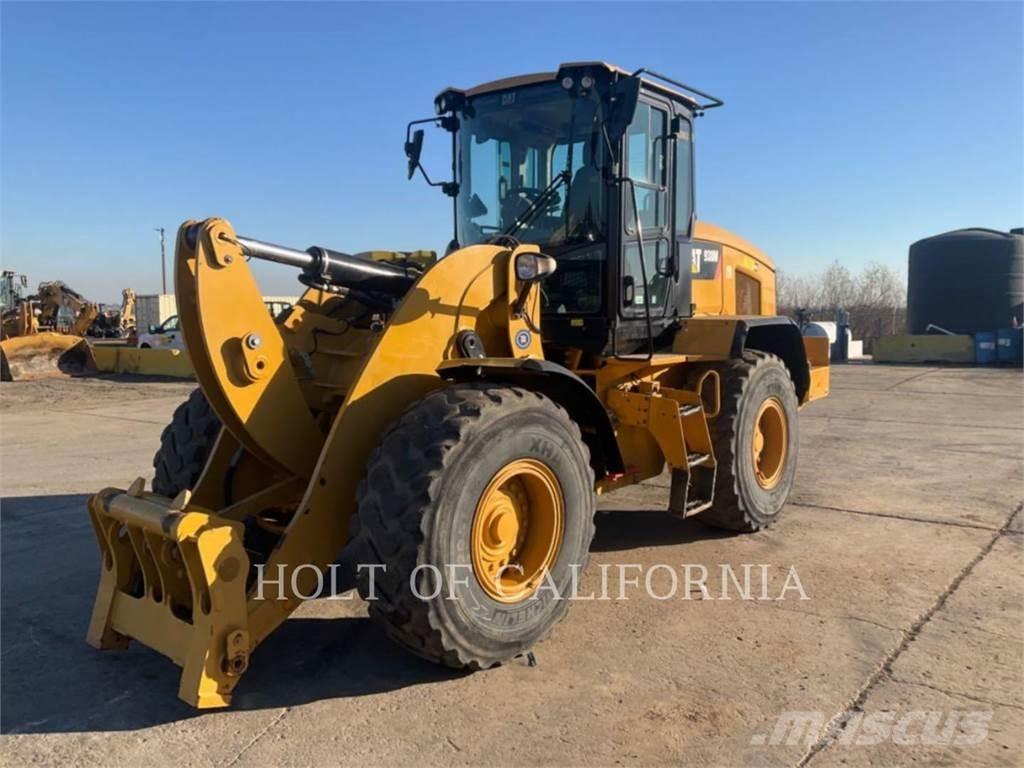 CAT 938M لوادر بعجل