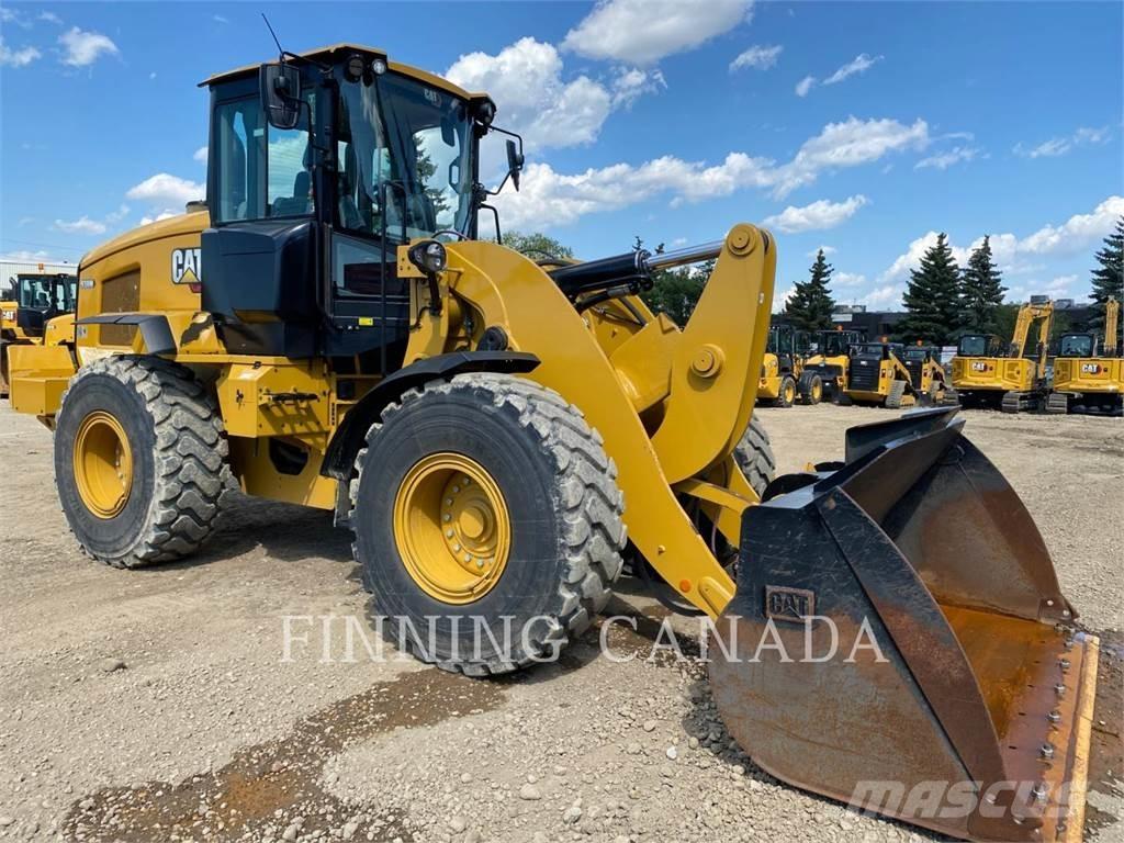 CAT 938M لوادر بعجل