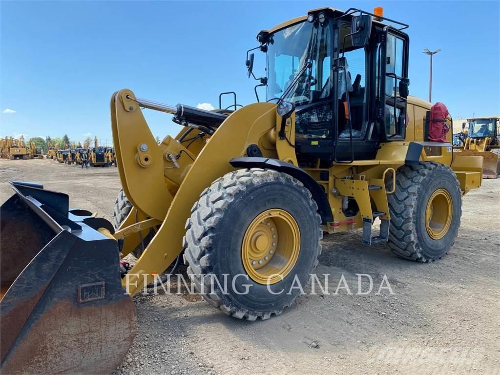 CAT 938M لوادر بعجل