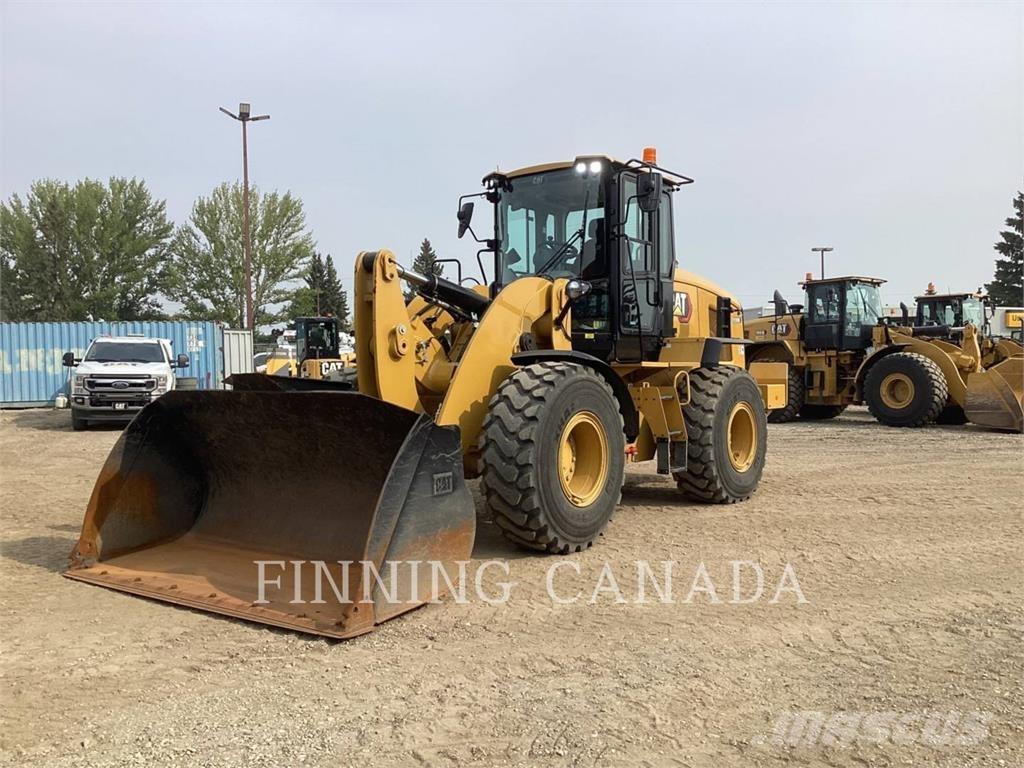 CAT 938M لوادر بعجل