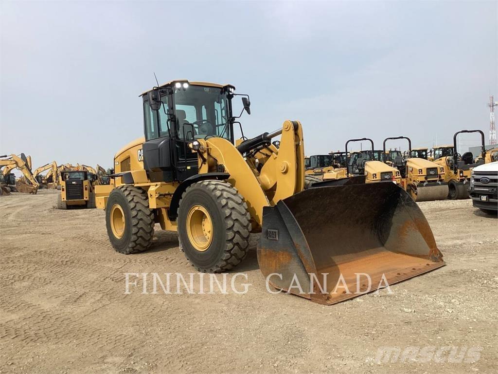 CAT 938M لوادر بعجل