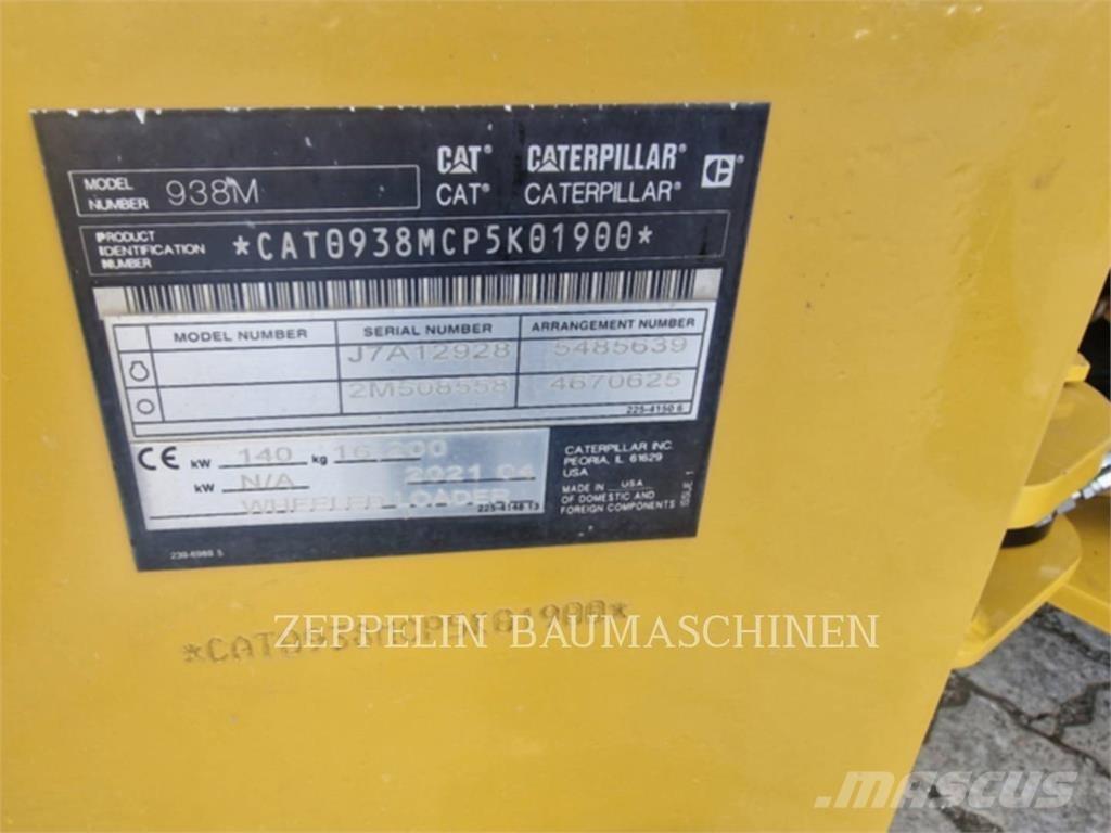 CAT 938M لوادر بعجل