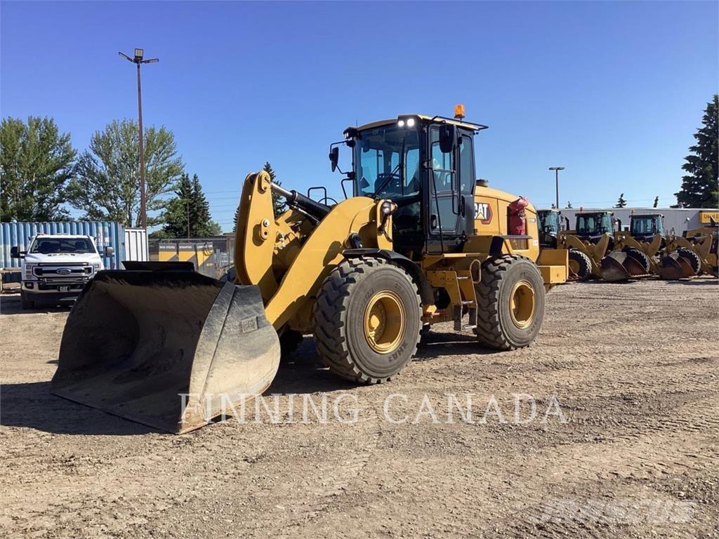 CAT 938M لوادر بعجل