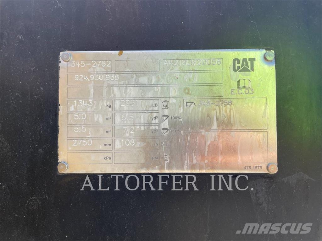 CAT 938M لوادر بعجل