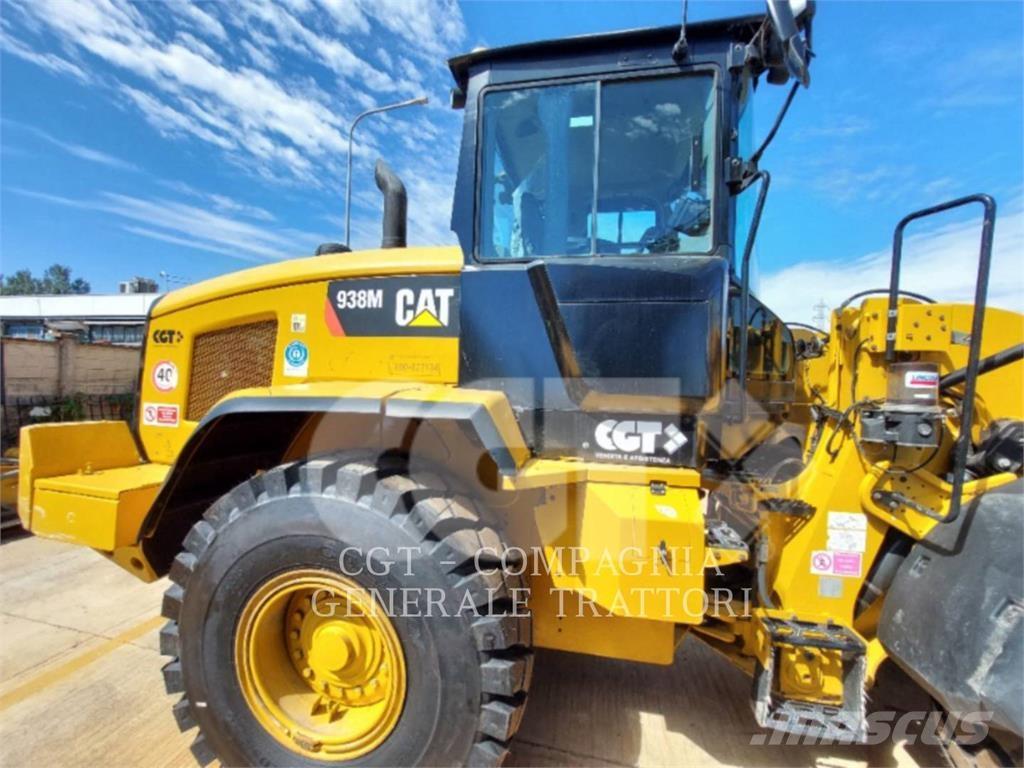 CAT 938M لوادر بعجل