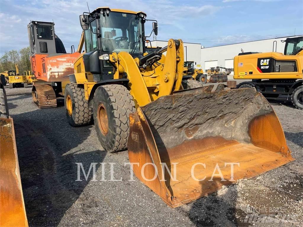 CAT 938M 2V لوادر بعجل