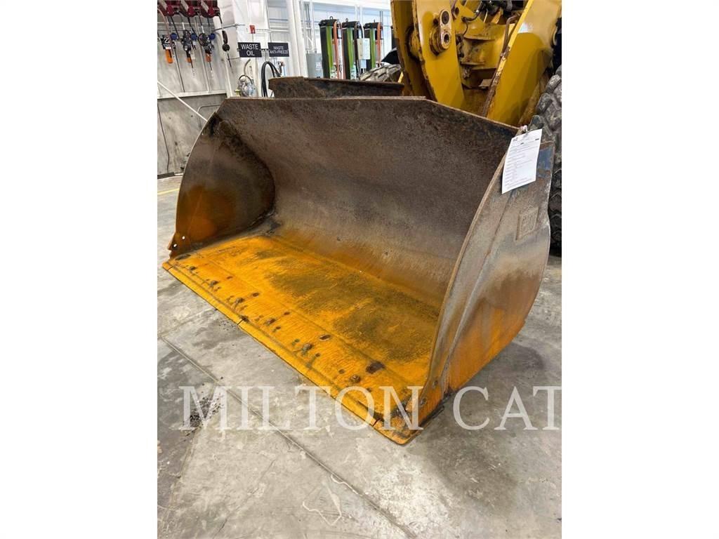 CAT 938M 3V لوادر بعجل